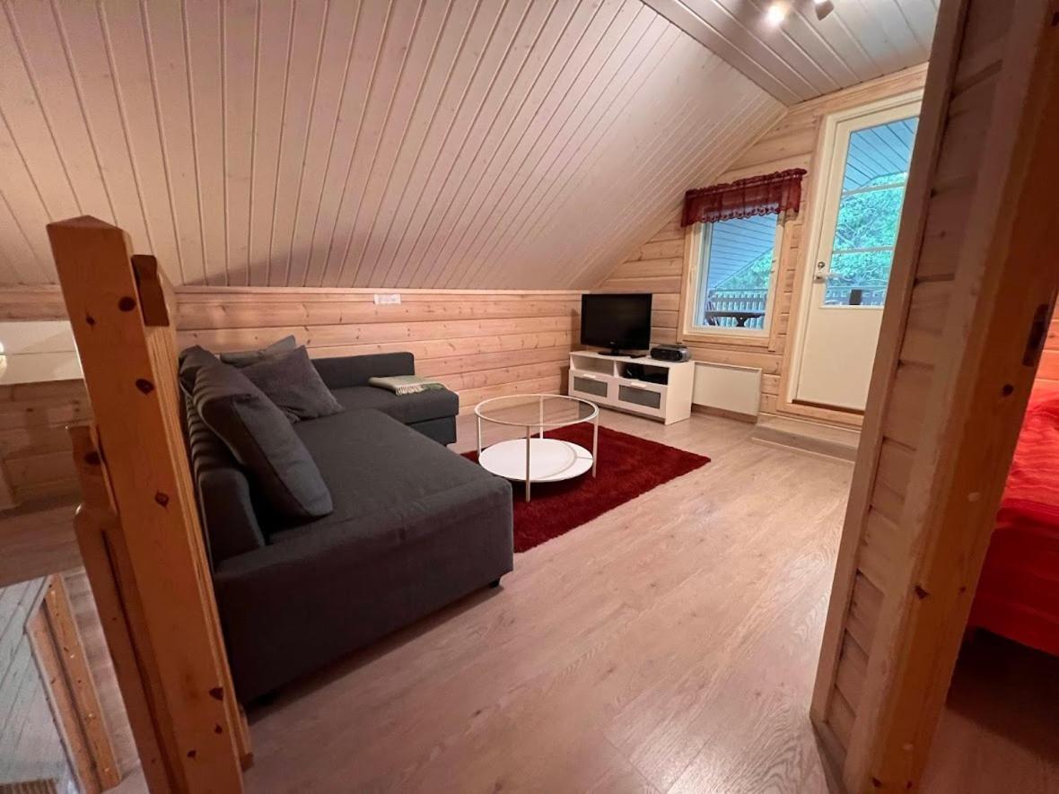 Keskikosken Lomamoekit Venajanjarvi Esterno foto